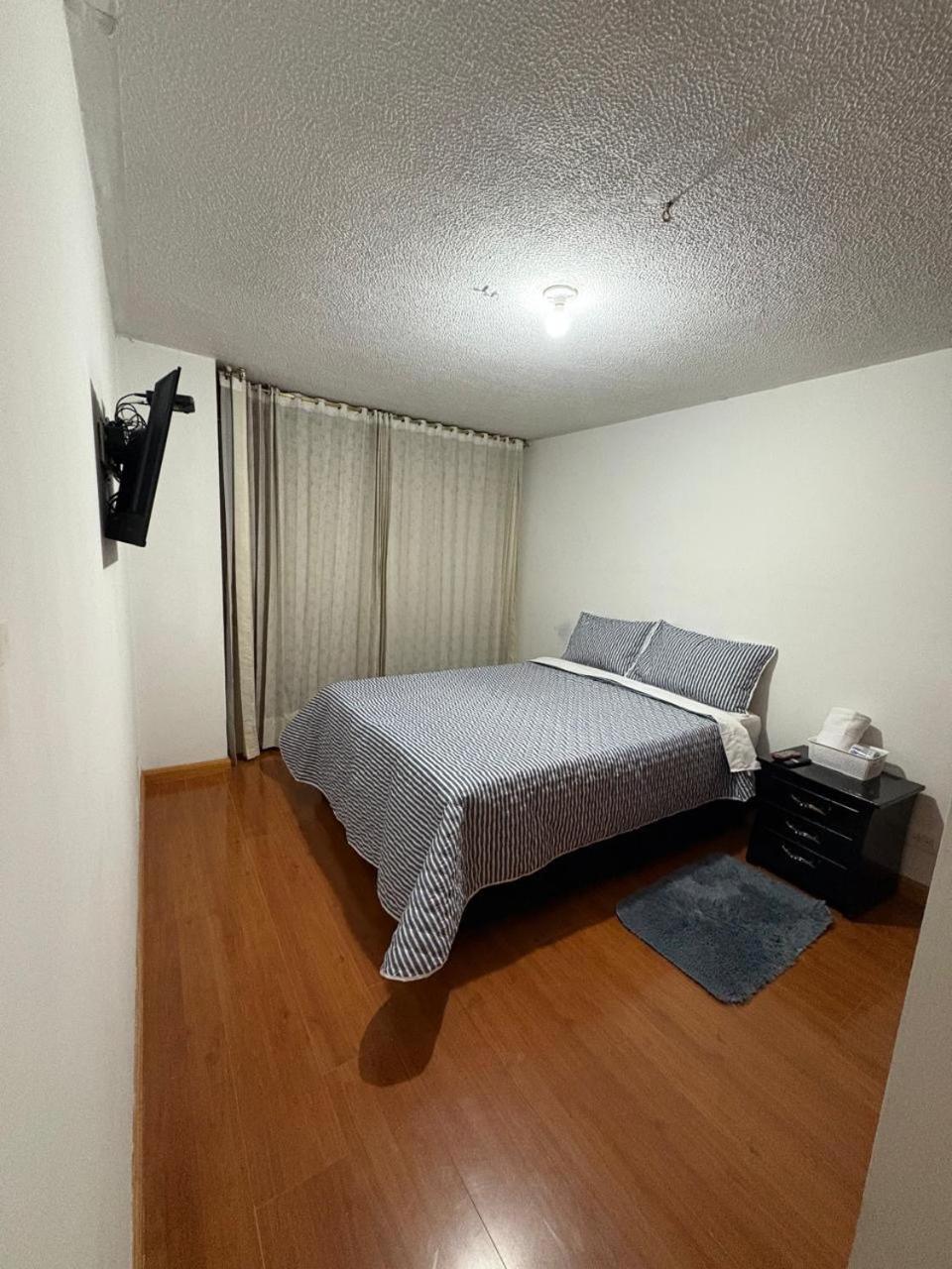 Habitación en casa particular Dorado - Cerca Al Aeropuerto - 302
