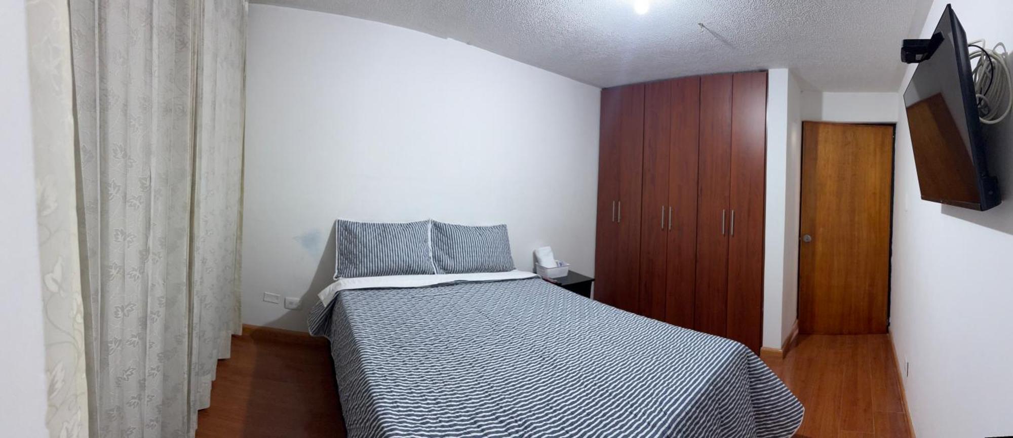 Habitación en casa particular Dorado - Cerca Al Aeropuerto - 302